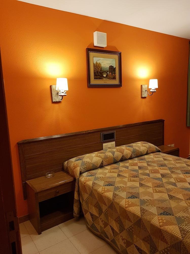 Ciudad De Jaca Hotel Ngoại thất bức ảnh